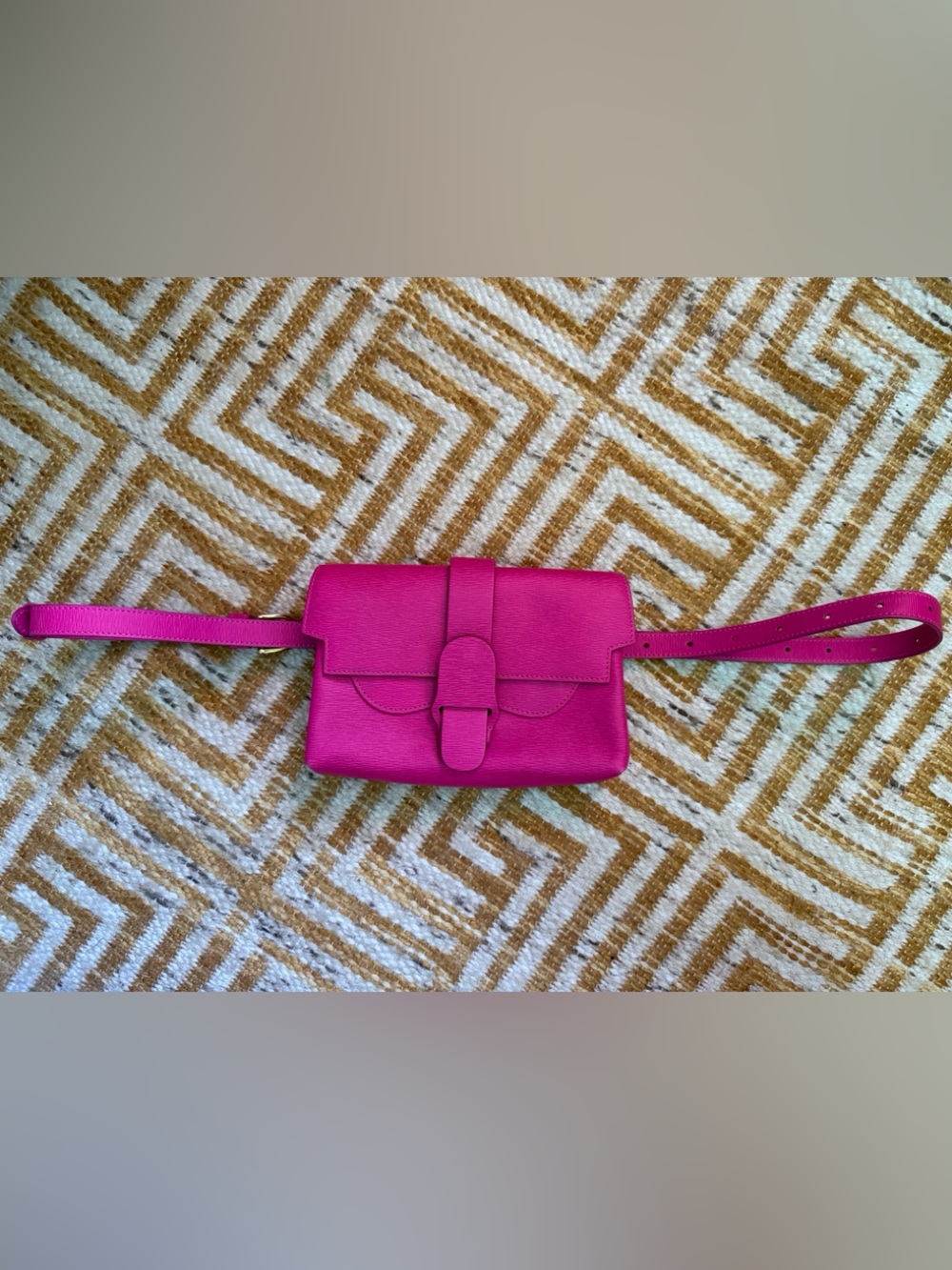 SENREVE ARIA Hot Pink Leather Belt Bag